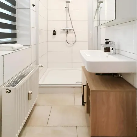 Livation - Hamm-mitte - 2 Zi - Nespresso - Smarttv - Freewifi - Ausgestattete Küche - 24h Check-in - Bis 4 Pers Pro * Hamm (North Rhine-Westphalia)