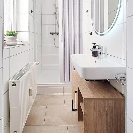 Livation - Hamm-mitte - 2 Zi - Nespresso - Smarttv - Freewifi - Ausgestattete Kueche - 24h Check-in - Bis 4 Pers Pro * Hamm (North Rhine-Westphalia)